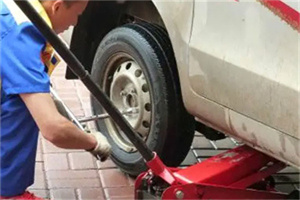 芦淞区附近拖车24小时服务热线电话